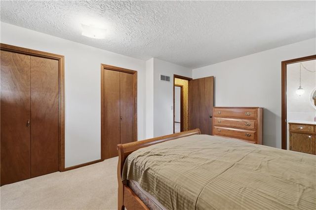 908 NW 10th Street, Blue Springs, MO 64015