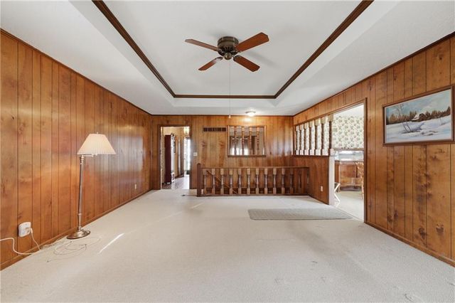 908 NW 10th Street, Blue Springs, MO 64015