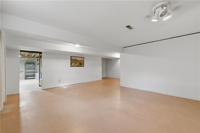 908 NW 10th Street, Blue Springs, MO 64015