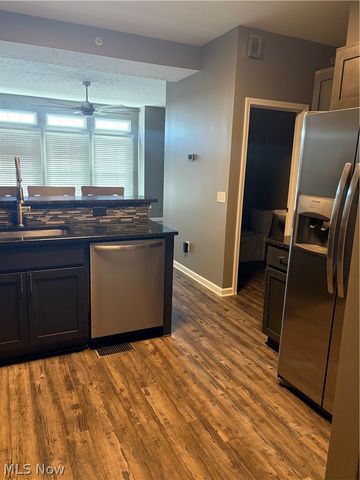 30056 Euclid Avenue 7, Wickliffe, OH 44092