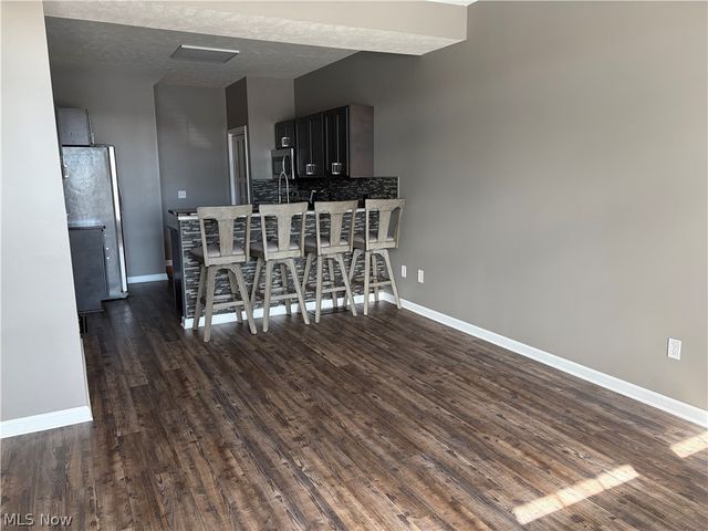 30056 Euclid Avenue 7, Wickliffe, OH 44092