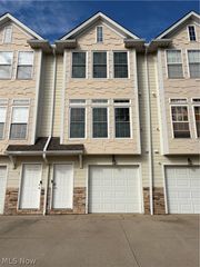 30056 Euclid Avenue 7, Wickliffe, OH 44092