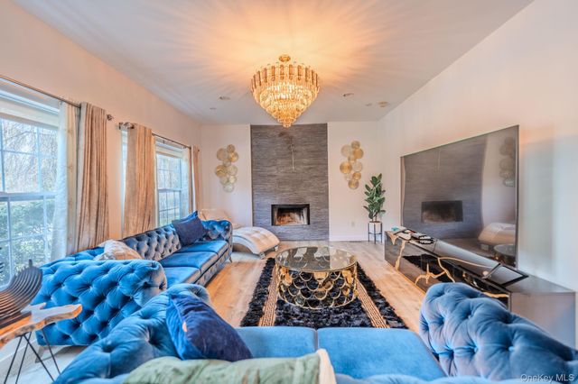 1 Holly Court, Miller Place, NY 11764