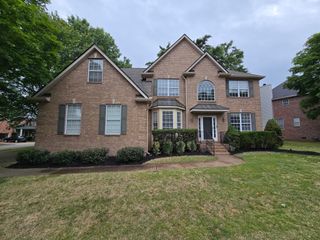 283 Stonehaven Cir, Franklin, TN 37064