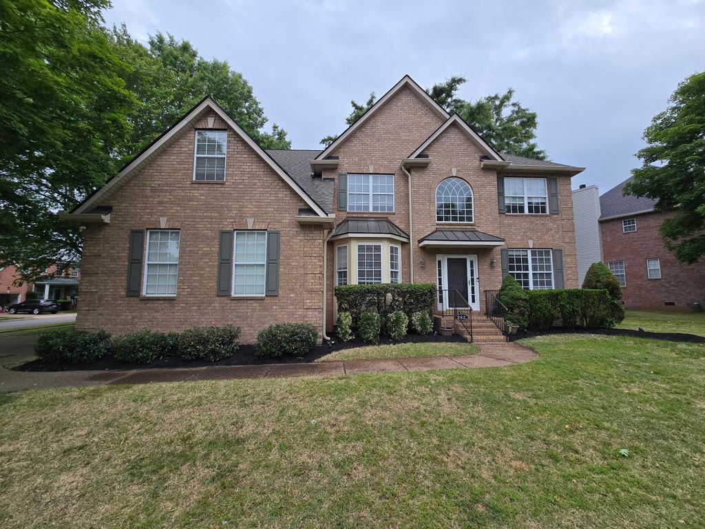 283 Stonehaven Cir, Franklin, TN 37064
