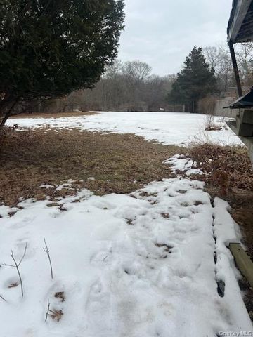 118 Patchogue-Yaphank Road, East Patchogue, NY 11772