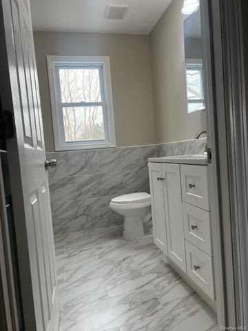 118 Patchogue-Yaphank Road, East Patchogue, NY 11772