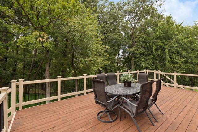 15710 52nd Avenue N, Plymouth, MN 55446