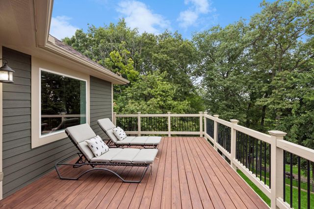 15710 52nd Avenue N, Plymouth, MN 55446