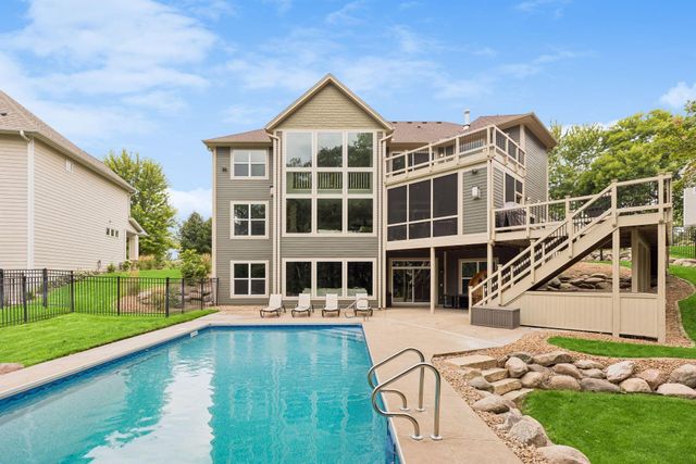 15710 52nd Avenue N, Plymouth, MN 55446