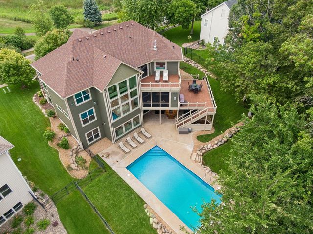 15710 52nd Avenue N, Plymouth, MN 55446