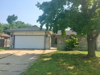 2156 S White Oak Dr, Wichita, KS 67207
