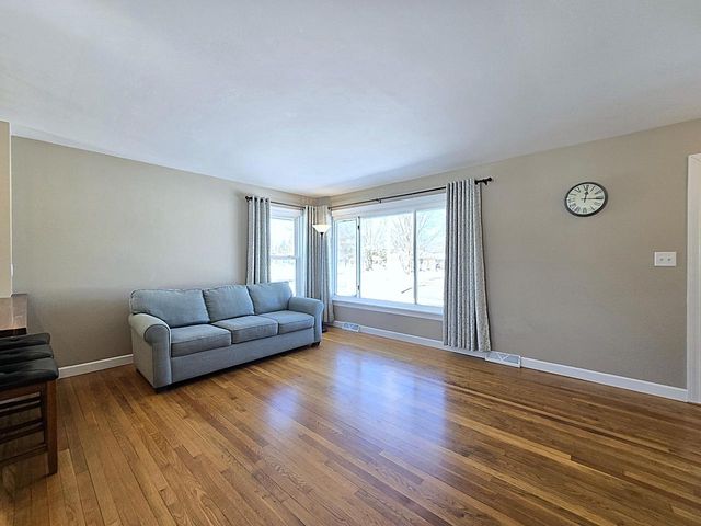 N65W24157 Poplar AVENUE, Sussex, WI 53089