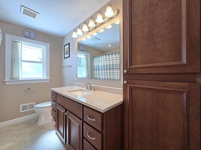 N65W24157 Poplar AVENUE, Sussex, WI 53089