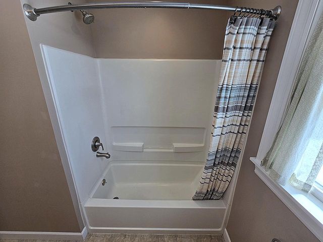 N65W24157 Poplar AVENUE, Sussex, WI 53089