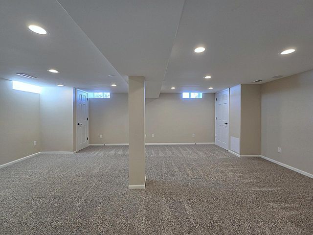 N65W24157 Poplar AVENUE, Sussex, WI 53089