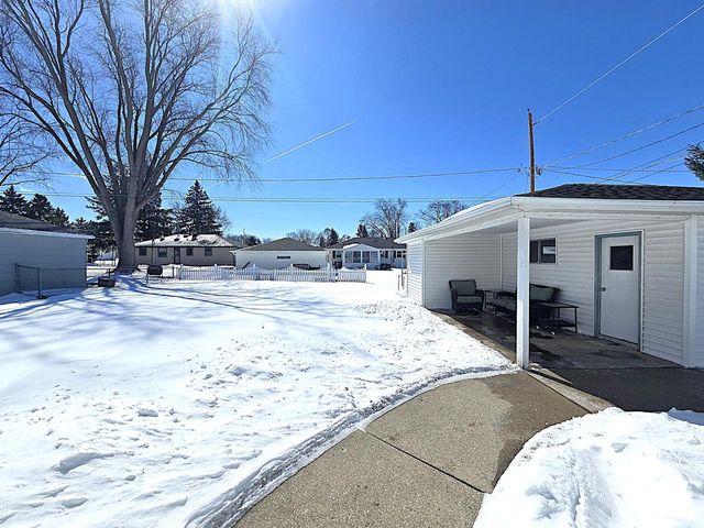 N65W24157 Poplar AVENUE, Sussex, WI 53089