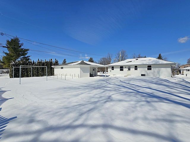 N65W24157 Poplar AVENUE, Sussex, WI 53089