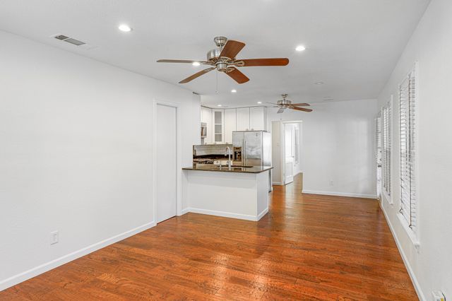 6220 Kenwood Avenue, Dallas, TX 75214