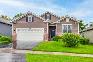 324 South Fork Drive, Gurnee, IL 60031