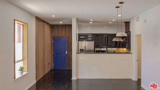 3750 W Santa Rosalia Drive 214, Los Angeles, CA 90008