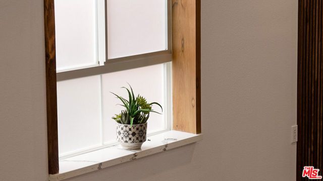 3750 W Santa Rosalia Drive 214, Los Angeles, CA 90008