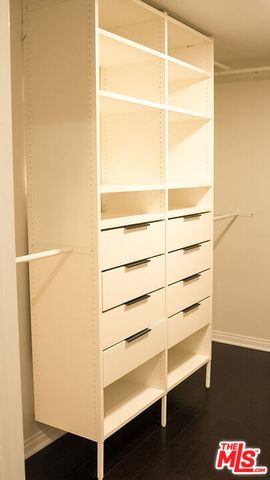 3750 W Santa Rosalia Drive 214, Los Angeles, CA 90008