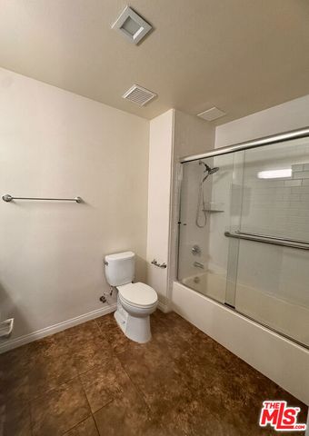 3750 W Santa Rosalia Drive 214, Los Angeles, CA 90008