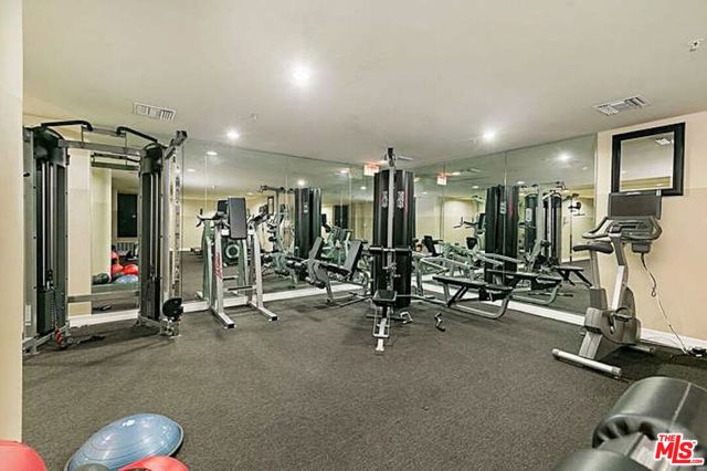 3750 W Santa Rosalia Drive 214, Los Angeles, CA 90008