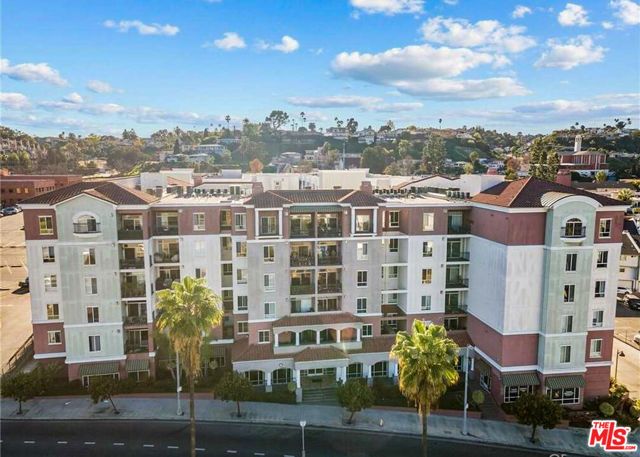 3750 W Santa Rosalia Drive 214, Los Angeles, CA 90008