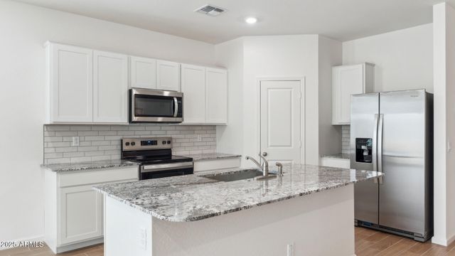 16185 N Catanzaro Drive, Maricopa, AZ 85138