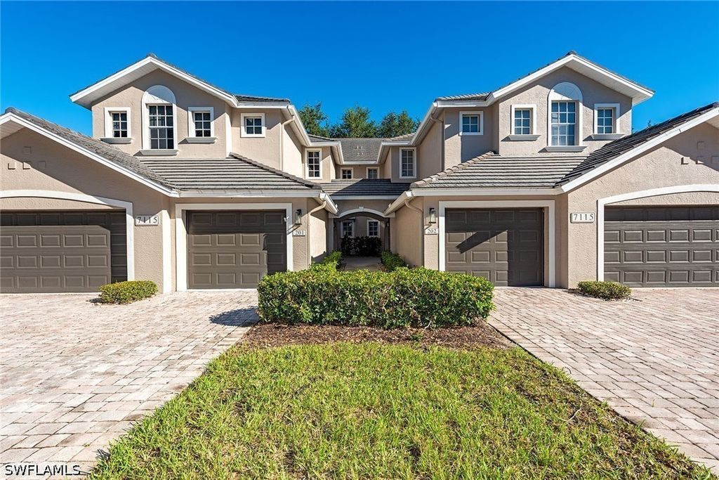 7115 Wild Forest CT 201, Naples, FL 34109