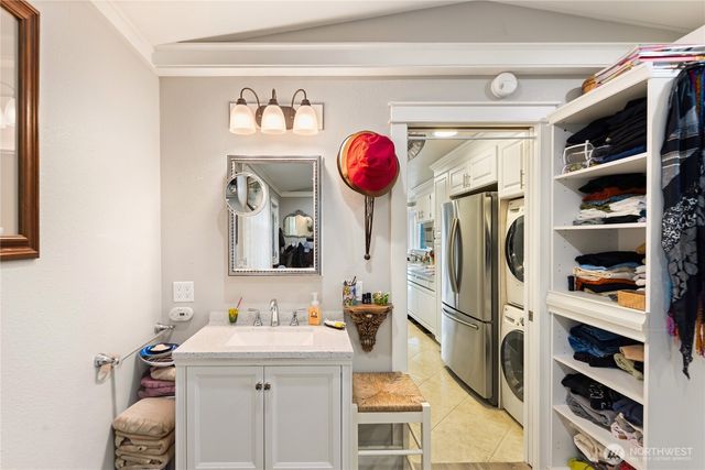 106 Chinook Place, La Conner, WA 98257