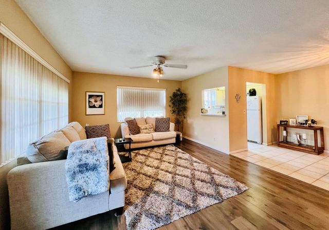 126 Andover E, West Palm Beach, FL 33417