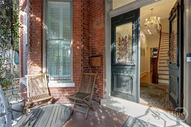 220 E State Street, Savannah, GA 31401