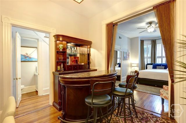 220 E State Street, Savannah, GA 31401