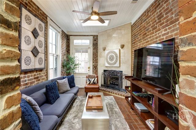 220 E State Street, Savannah, GA 31401