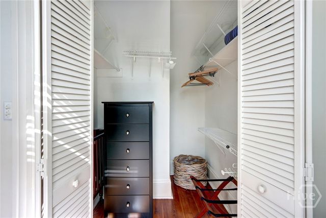 220 E State Street, Savannah, GA 31401