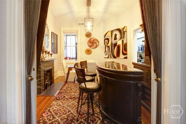 220 E State Street, Savannah, GA 31401