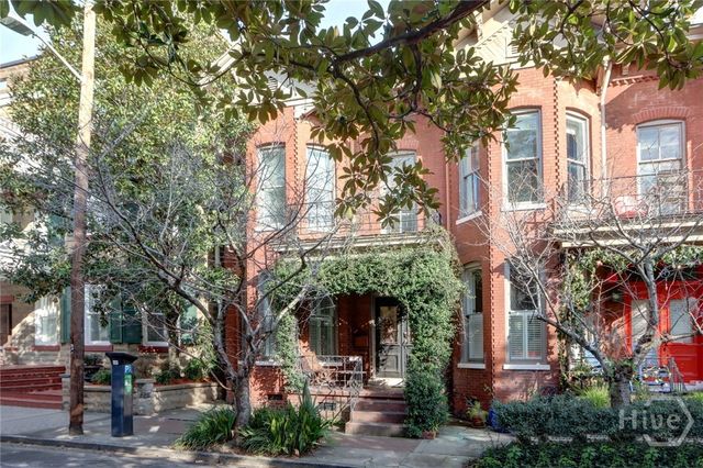 220 E State Street, Savannah, GA 31401