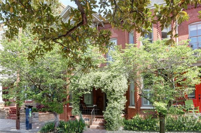 220 E State Street, Savannah, GA 31401