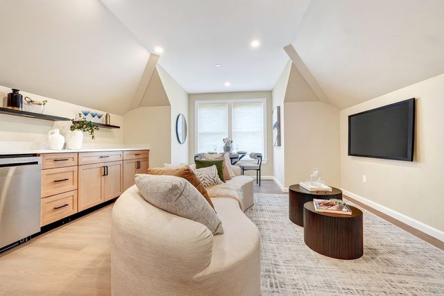 22 Pauline St. 5, Winthrop, MA 02152