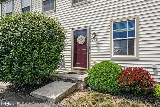 239 BUCKLEY DR, Harrisburg, PA 17112