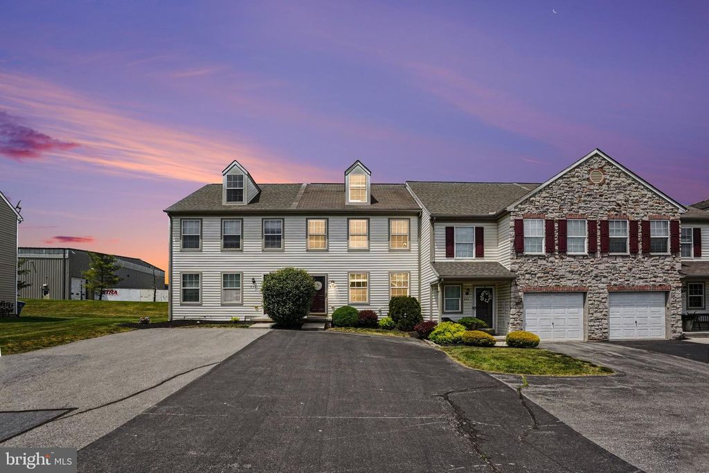 239 BUCKLEY DR, Harrisburg, PA 17112