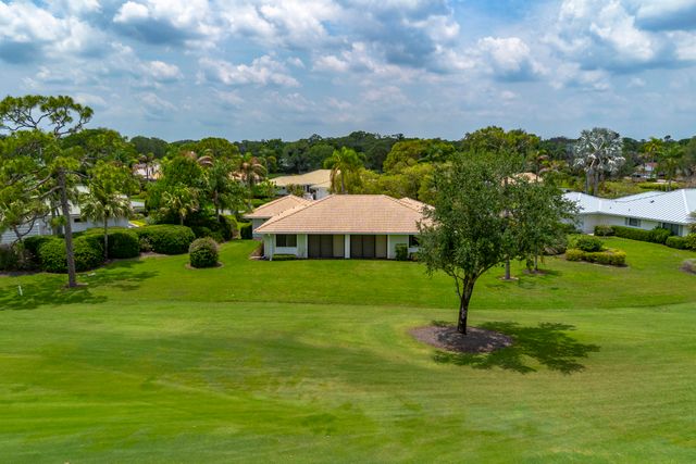 1543 SW Troon Circle, Palm City, FL 34990