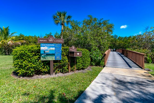 1543 SW Troon Circle, Palm City, FL 34990