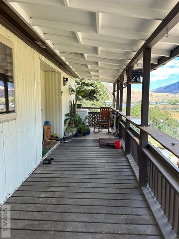 117 Sage Hen Rd, Salmon, ID 83467
