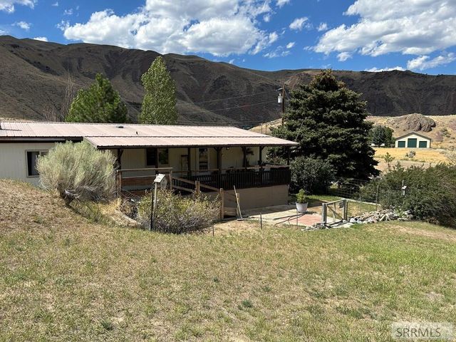 117 Sage Hen Rd, Salmon, ID 83467