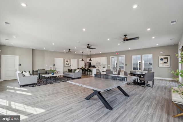 1043 INFERNO TER SE, Leesburg, VA 20175