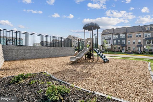 1043 INFERNO TER SE, Leesburg, VA 20175